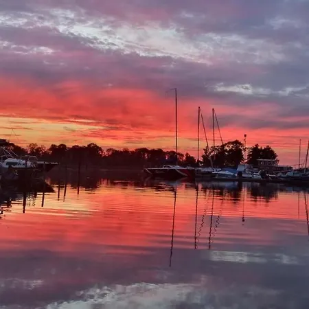 Boathousing - Na Wodzie, Dom Pływający, łódź, Luksusowy Apartamento