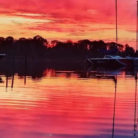 Boathousing - Na Wodzie, Dom Pływający, łódź, Luksusowy Apartamento *